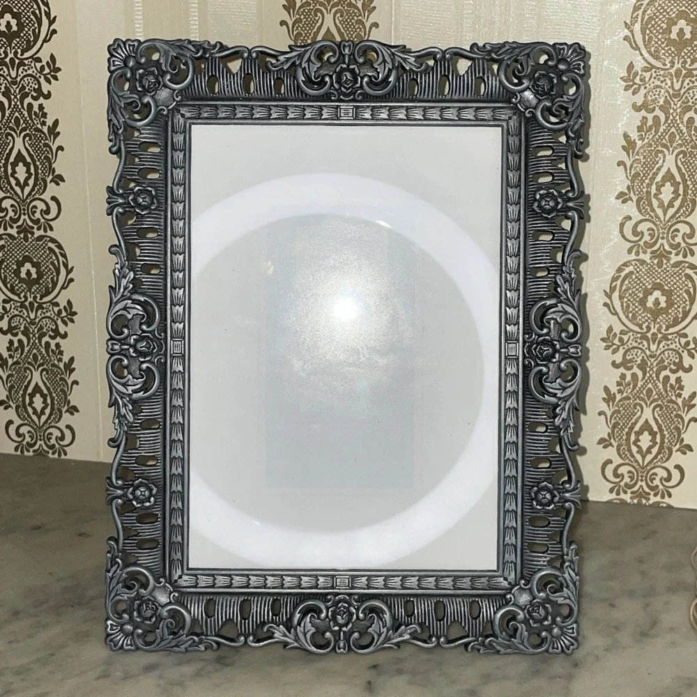 5‎ x 7 inch Self Standing Photo Frame Heirloom Zinc Alloy Floral Scroll